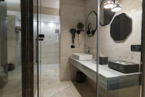 Gallery image of Mounthree in Pʼambak