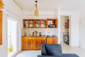 Η κουζίνα ή μικρή κουζίνα στο Modern 1 bdrm in Fumba, gr8 for nomads, Karibu!