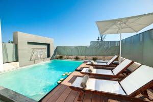 Bazén v ubytování Perla Nera Villa Mit Privatem Beheiztem Pool nebo v jeho okolí