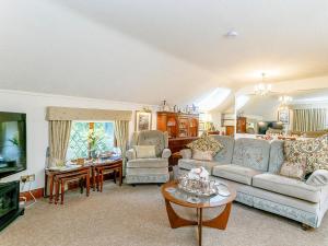 Χώρος καθιστικού στο The Gatehouse-Uk11836