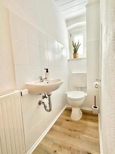 Et badeværelse på Gemütliches 3-Raum-Nest im 2.OG