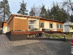 Budova, kde se vila nachází