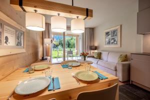 Posezení v ubytování SWISSPEAK Resorts Meiringen + 100 fotografií