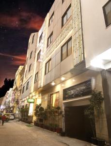 Το κτήριο όπου στεγάζεται  το ξενοδοχείο