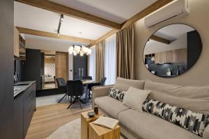 Η κουζίνα ή μικρή κουζίνα στο Aparthotel Białka SKI, Odkryj-Bialke