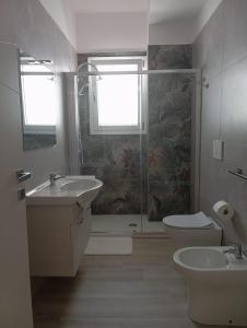 Ένα μπάνιο στο Giulia's house