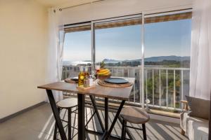 Nespecifikovaný výhled na hory nebo výhled na hory při pohledu z apartmánu