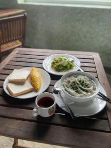 Jídlo v hotelu nebo okolí