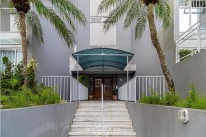 Το κτήριο όπου στεγάζεται  το διαμέρισμα