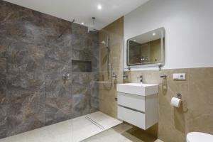 Ένα μπάνιο στο 15 Hretska Street