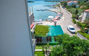 Un paisaje natural cerca del departamento 11 fotos más