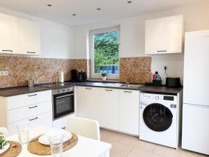 Køkken eller tekøkken på GU02 Wohnung mit Terrasse in Griesheim!