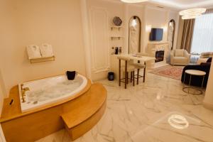 Μια τηλεόραση ή/και κέντρο ψυχαγωγίας στο Selebrity Cappadocia +89 φωτογραφίες