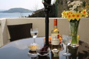 Thức uống tại St Georges Lemain Garden Apts