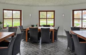 Χώρος καθιστικού στο Gorgeous Apartment In Rømø With Sauna +13 φωτογραφίες