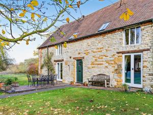En have udenfor 3 Bed in Stratford-upon-Avon 54081