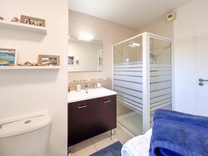 Et badeværelse på La Piste Bleue + 35 billeder