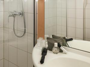 Ένα μπάνιο στο Ibis Schiphol Amsterdam Airport