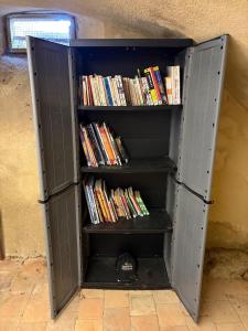 Apartemendi raamatukogu +20 fotot