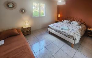 Ένα ή περισσότερα κρεβάτια σε δωμάτιο στο Pet Friendly Home In Saint Chinian With Wifi