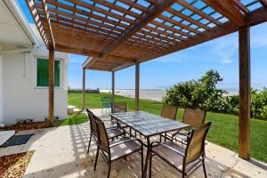 En balkon eller terrasse på Sunsetter on Sapphire Shores