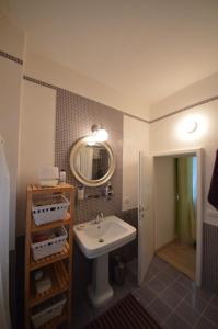 Ένα μπάνιο στο Pucciarelli 1