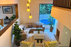 Χώρος καθιστικού στο MANSION BR VILLA Piscina, Jacuzzi, 6 min de Provenza