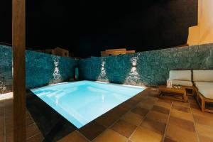 Swimmingpoolen hos eller tæt på Yaiza CasasBlancas Villas