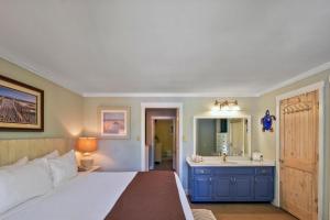 En eller flere senge i et værelse på Villa 332 + 16 billeder