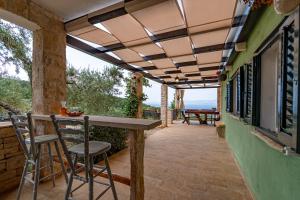 Μπαλκόνι ή βεράντα στο Authentic Stone House Piece of Heaven