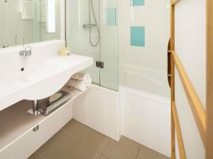 Ένα μπάνιο στο Novotel Manchester West