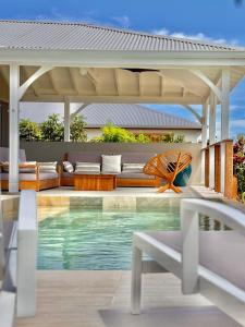 Bazén v ubytování Villa Joséphine nebo v jeho okolí