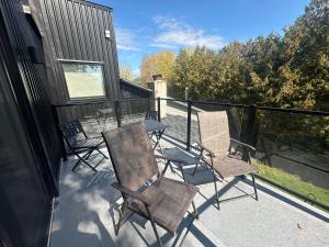 Galeriebild der Unterkunft Le Refuge de la Rivière 16p Proche du Parc Omega in Montebello + 24 Fotos