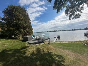 Galeriebild der Unterkunft Le Refuge de la Rivière 16p Proche du Parc Omega in Montebello