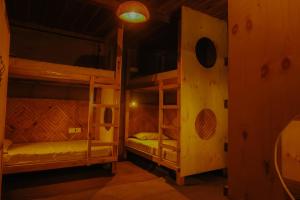 Postel nebo postele na pokoji v ubytování Shasha - Paused perfect