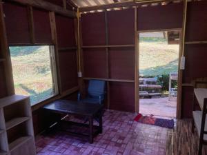 Khu vực ghế ngồi tại Sabai Hill +7 ảnh