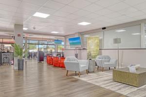 Χώρος καθιστικού στο New Condo Room Pool Marina Near Beaches