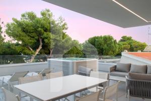 Balkón nebo terasa v ubytování Homiday - Poseidon Luxury