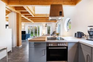 Η κουζίνα ή μικρή κουζίνα στο Wildrosenhaus