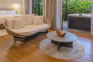 Posezení v ubytování Tifakara Boutique Hotel & Birding Oasis