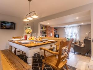 Imagine din galeria proprietății 2 Bed in Sway 56971 în Sway