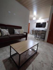 Μια τηλεόραση ή/και κέντρο ψυχαγωγίας στο Casita Guarumo