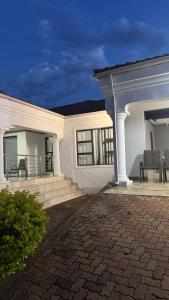 Budova, kde se prázdninový dům nachází + 11 fotografií