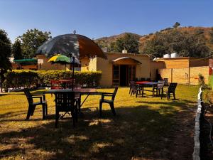 Nespecifikovaný výhled na hory nebo výhled na hory při pohledu z rezortu