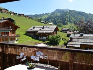 En generel udsigt til bjerge eller udsigt til bjerge taget fra lejligheden