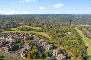 an aerial view of a residential neighborhood with houses at Fairway To Heaven - For 8ppl in Branson West