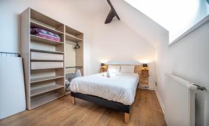 Ένα ή περισσότερα κρεβάτια σε δωμάτιο στο Le Napoleon +11 φωτογραφίες