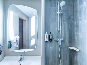 Koupelna v ubytování Hotel ibis Porto Gaia