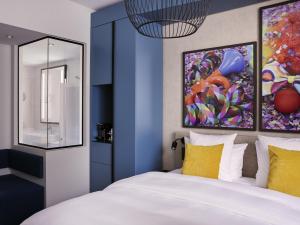 Postel nebo postele na pokoji v ubytování Hotel Mondial am Dom Cologne MGallery + 153 fotografií