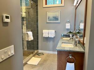 Ένα μπάνιο στο Ideal Beachfront Retreat Experience Gorgeous! +73 φωτογραφίες